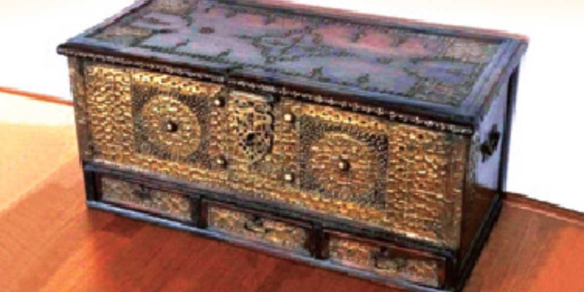 mandoos wooden chests from instaglobalvisa